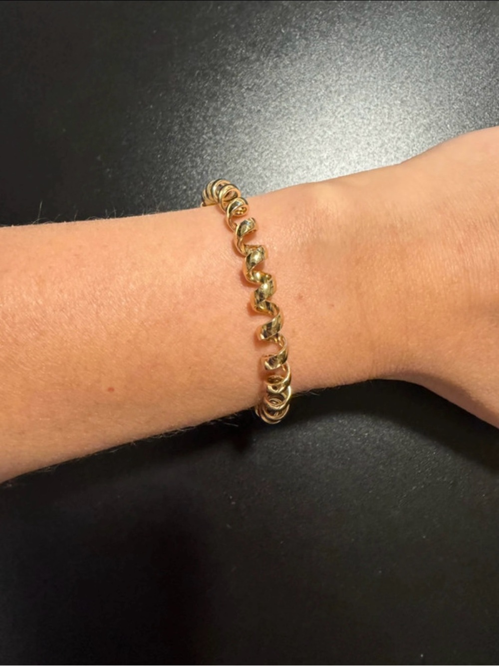 Gold Twisted Link Women's Bracelet - Elegant Everyday Jewelry